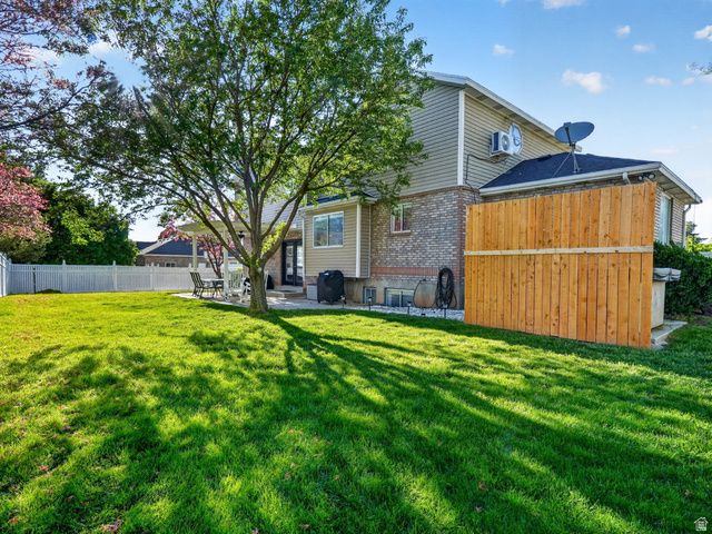 2790 E 25 S, Layton, UT 84040
