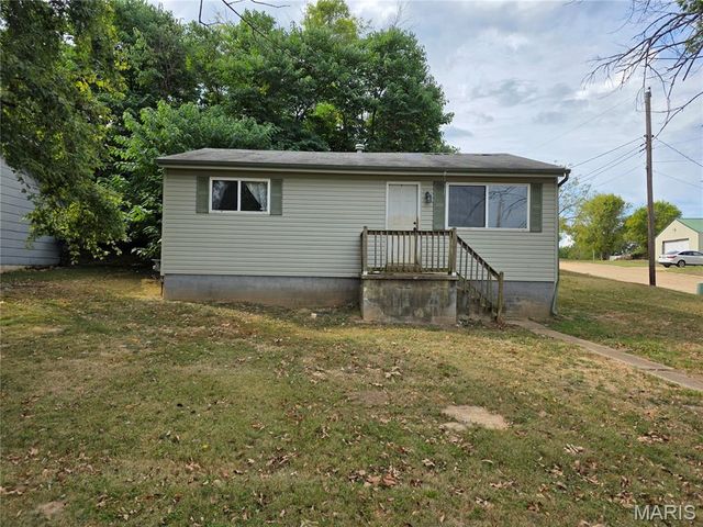 701 E Clement Street, De Soto, MO 63020