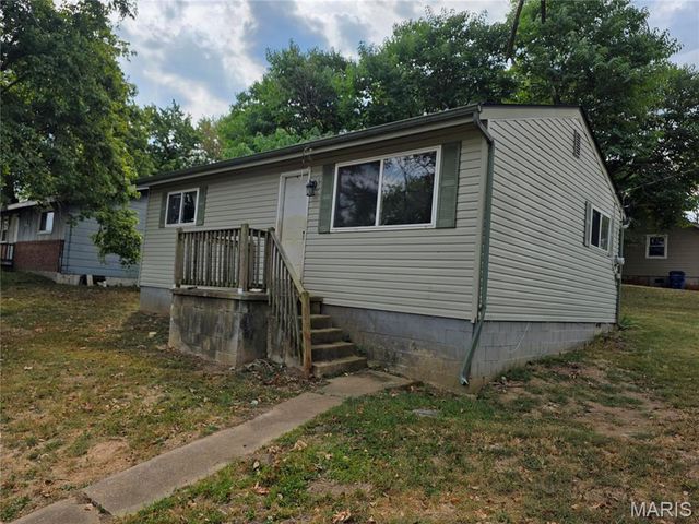 701 E Clement Street, De Soto, MO 63020