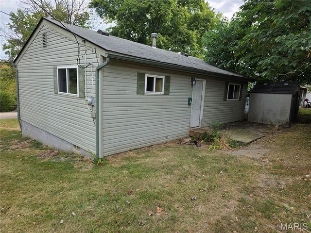 701 E Clement Street, De Soto, MO 63020