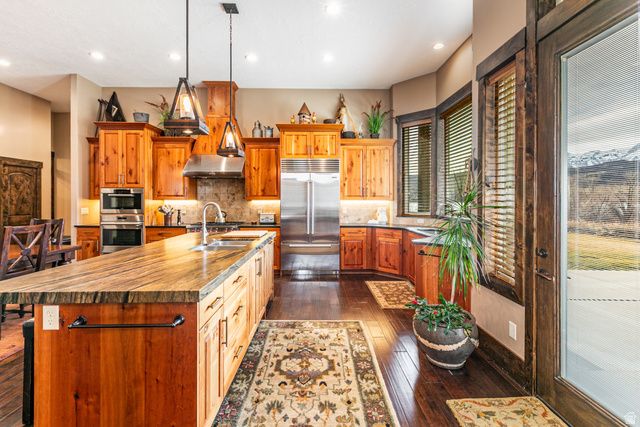 6611 E 100 S, Huntsville, UT 84317