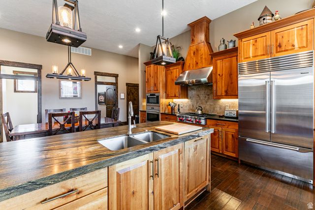 6611 E 100 S, Huntsville, UT 84317