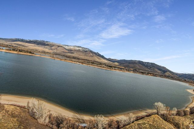 6611 E 100 S, Huntsville, UT 84317