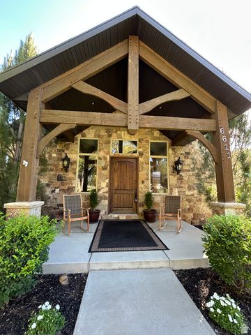 6611 E 100 S, Huntsville, UT 84317