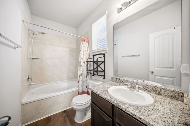 3606 Kings Drive, Ennis, TX 75119