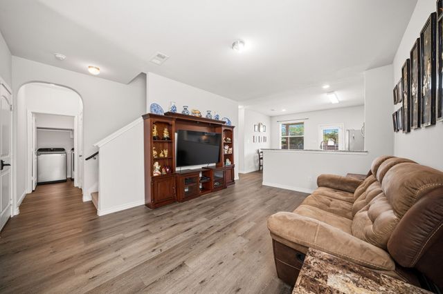3606 Kings Drive, Ennis, TX 75119