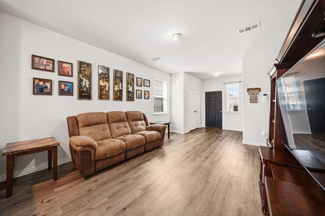 3606 Kings Drive, Ennis, TX 75119