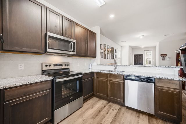 3606 Kings Drive, Ennis, TX 75119