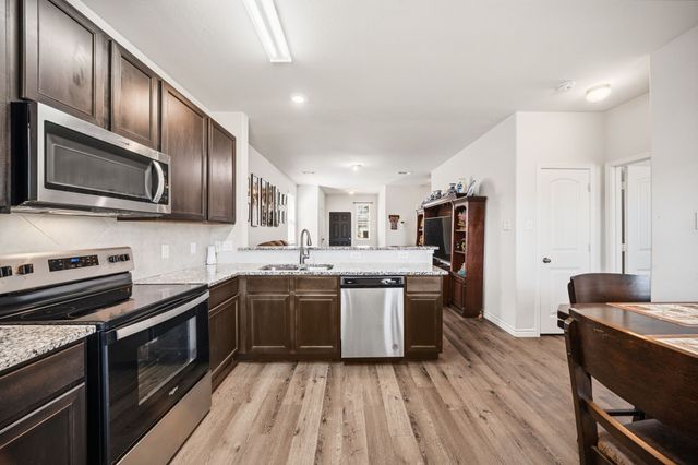3606 Kings Drive, Ennis, TX 75119
