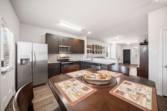 3606 Kings Drive, Ennis, TX 75119