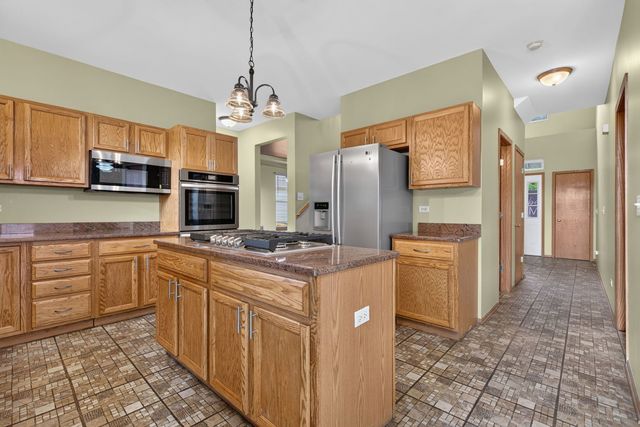 1913 Windstone Drive, Plainfield, IL 60586