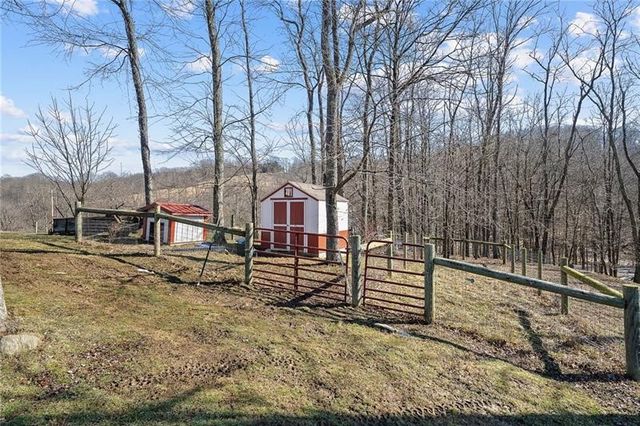 185 Dutch Glory Rd, West Bethlehem, PA 15311