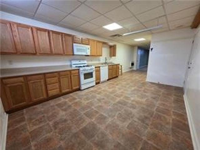 185 Dutch Glory Rd, West Bethlehem, PA 15311