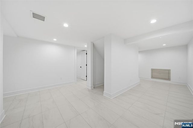 5-31 Boyd Avenue, Fair Lawn, NJ 07410