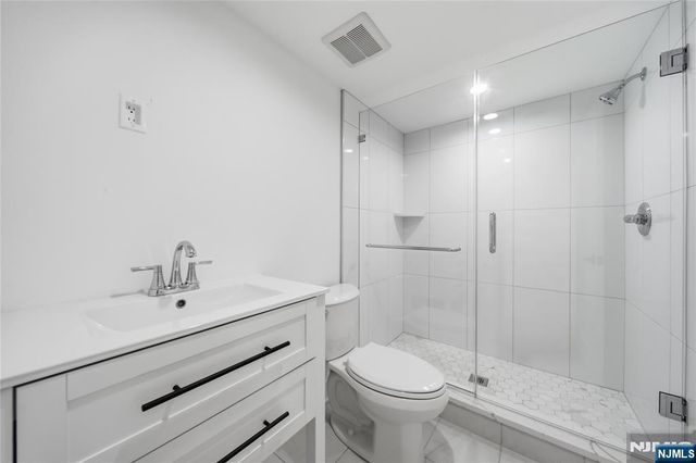 5-31 Boyd Avenue, Fair Lawn, NJ 07410