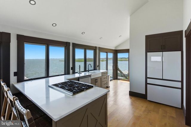 48 PARKER RD, Tuckerton, NJ 08087