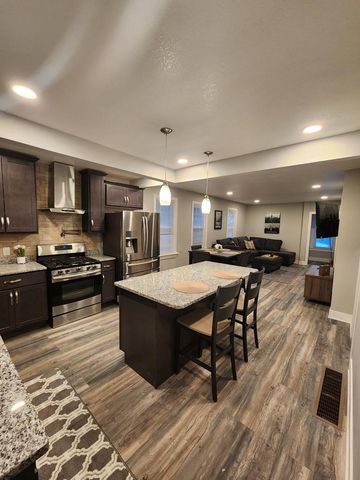 2540 N Booth STREET, Milwaukee, WI 53212