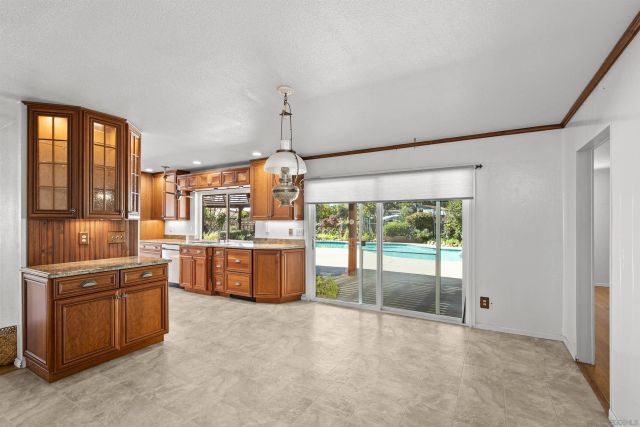 4617 Schaumberg Pl, Bonita, CA 91902