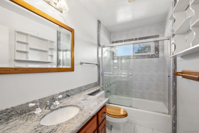 4617 Schaumberg Pl, Bonita, CA 91902