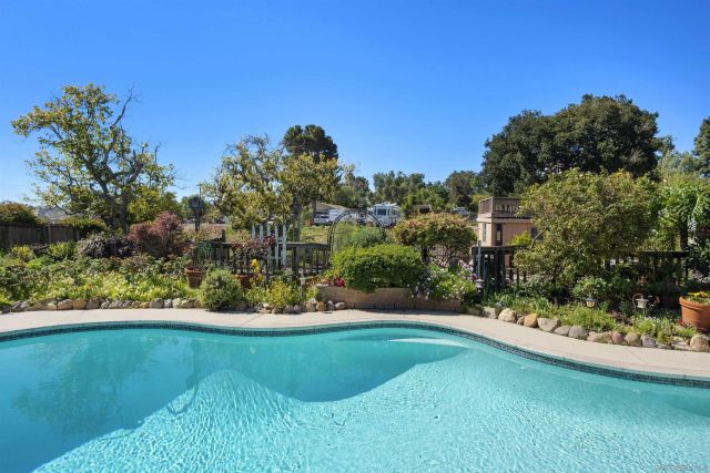 4617 Schaumberg Pl, Bonita, CA 91902