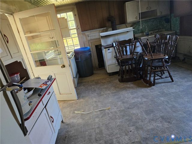 9524 Darlington Heights Rd, Farmville, VA 23901