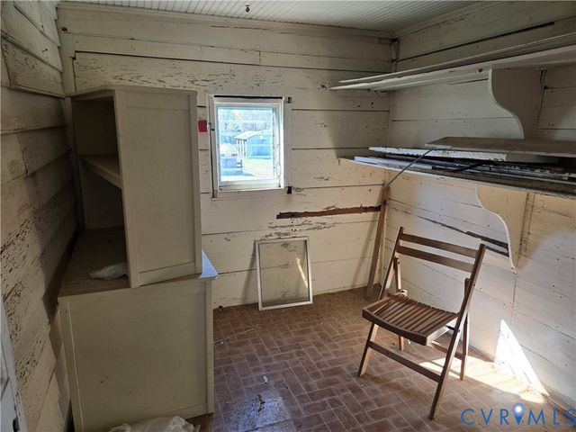 9524 Darlington Heights Rd, Farmville, VA 23901