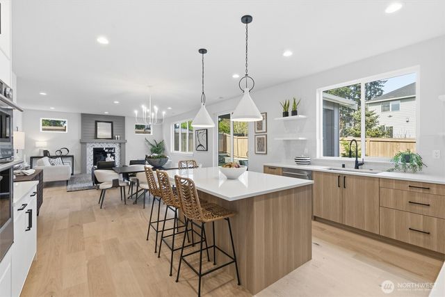 5 213th Place SW, Bothell, WA 98021