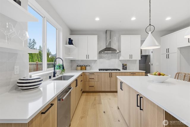 5 213th Place SW, Bothell, WA 98021