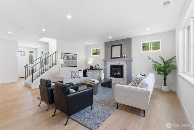 5 213th Place SW, Bothell, WA 98021