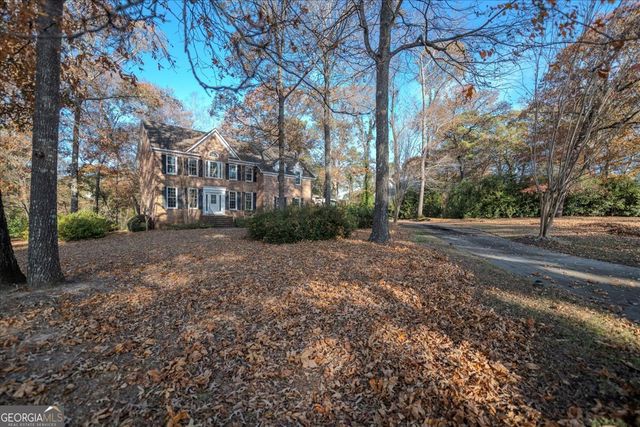 107 Wexford Circle, Bonaire, GA 31005