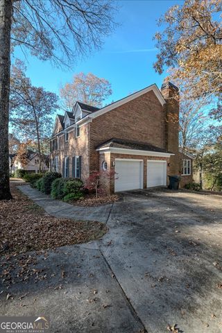 107 Wexford Circle, Bonaire, GA 31005