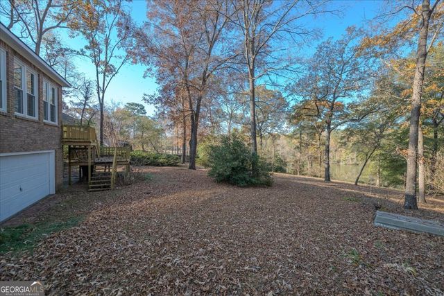 107 Wexford Circle, Bonaire, GA 31005