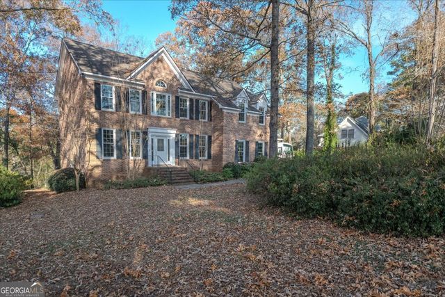 107 Wexford Circle, Bonaire, GA 31005