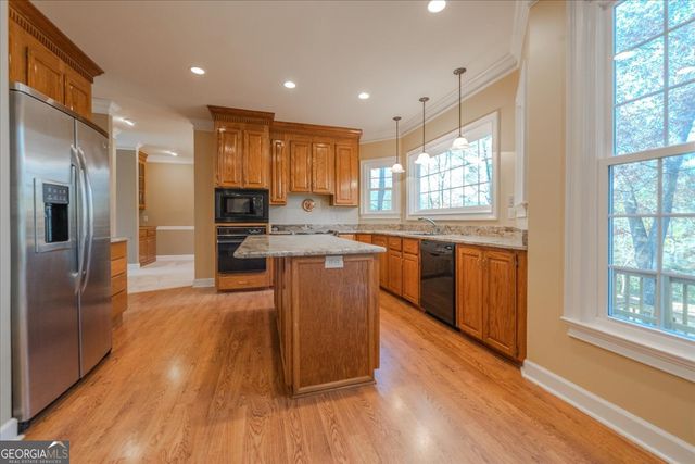 107 Wexford Circle, Bonaire, GA 31005