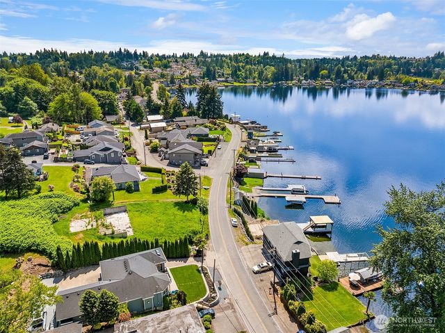 423 S Lake Stevens Road, Lake Stevens, WA 98258