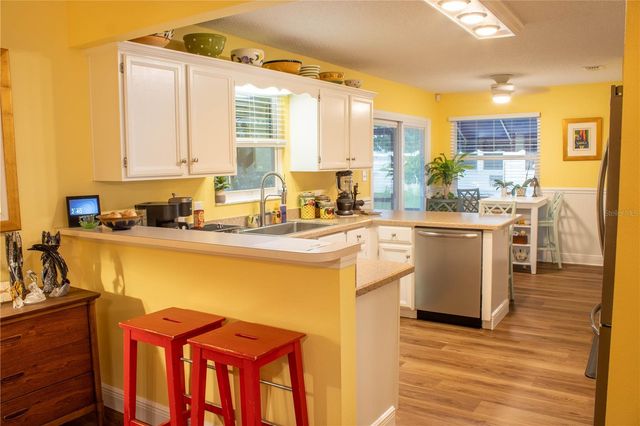 1018 PARAKEET TRAIL, Lakeland, FL 33809