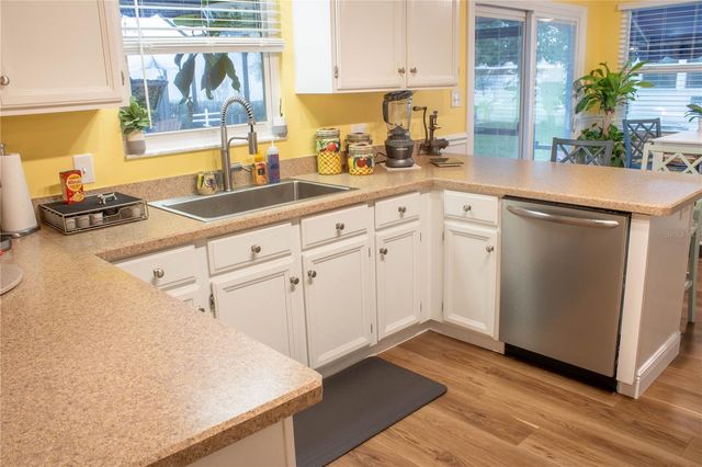 1018 PARAKEET TRAIL, Lakeland, FL 33809