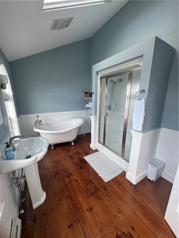 67 Lawrence Court, Tiverton, RI 02878