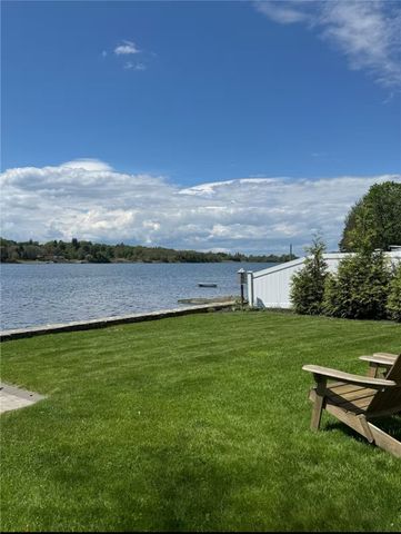 67 Lawrence Court, Tiverton, RI 02878