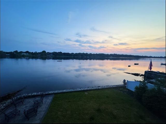 67 Lawrence Court, Tiverton, RI 02878