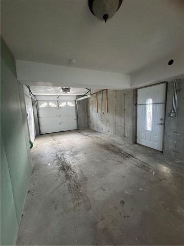 67 Lawrence Court, Tiverton, RI 02878