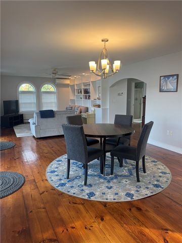 67 Lawrence Court, Tiverton, RI 02878
