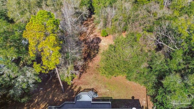 4900 Shell Rd, Milton, FL 32583