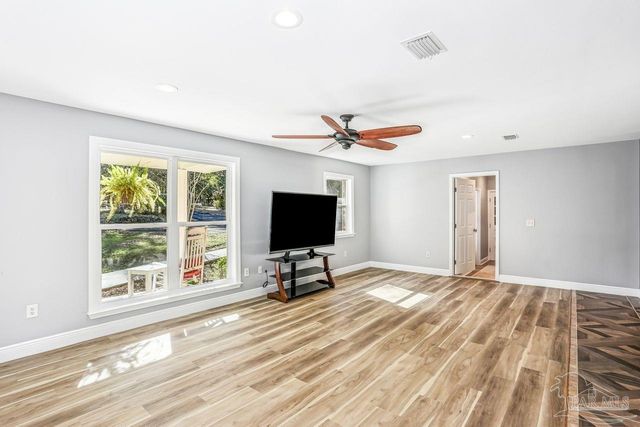 4900 Shell Rd, Milton, FL 32583