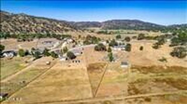 23700 Dart Drive, Tehachapi, CA 93561