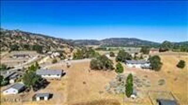 23700 Dart Drive, Tehachapi, CA 93561