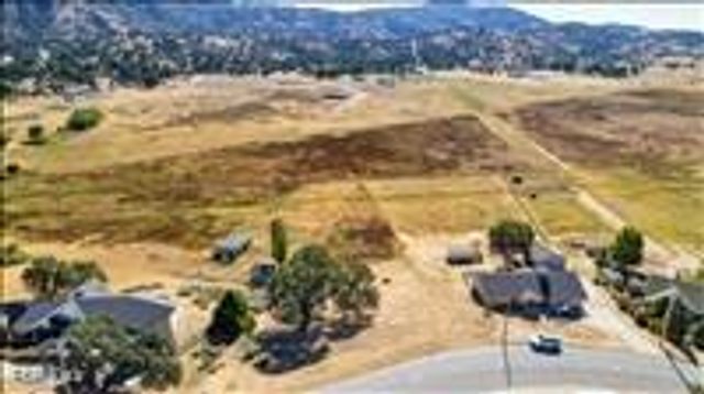 23700 Dart Drive, Tehachapi, CA 93561