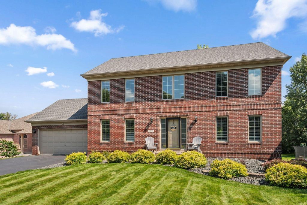 13539 Foxberry Road, Savage, MN 55378