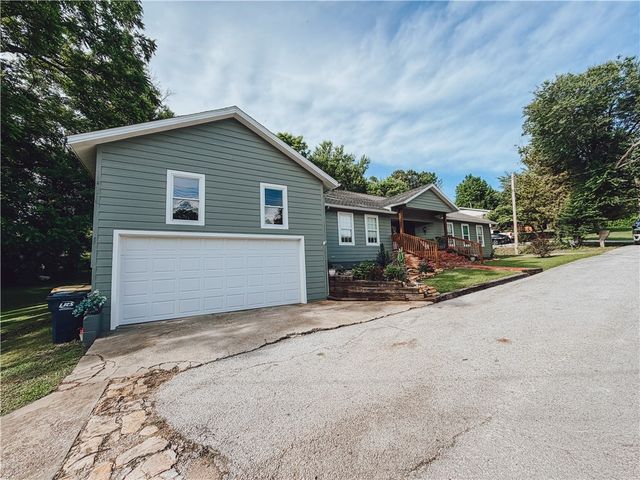823 W Alma, Harrison, AR 72601
