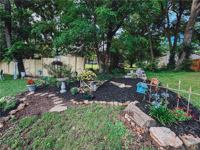 823 W Alma, Harrison, AR 72601